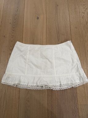 Kimchi Blue White Eyelet Ruffle Mini Skirt Size Large